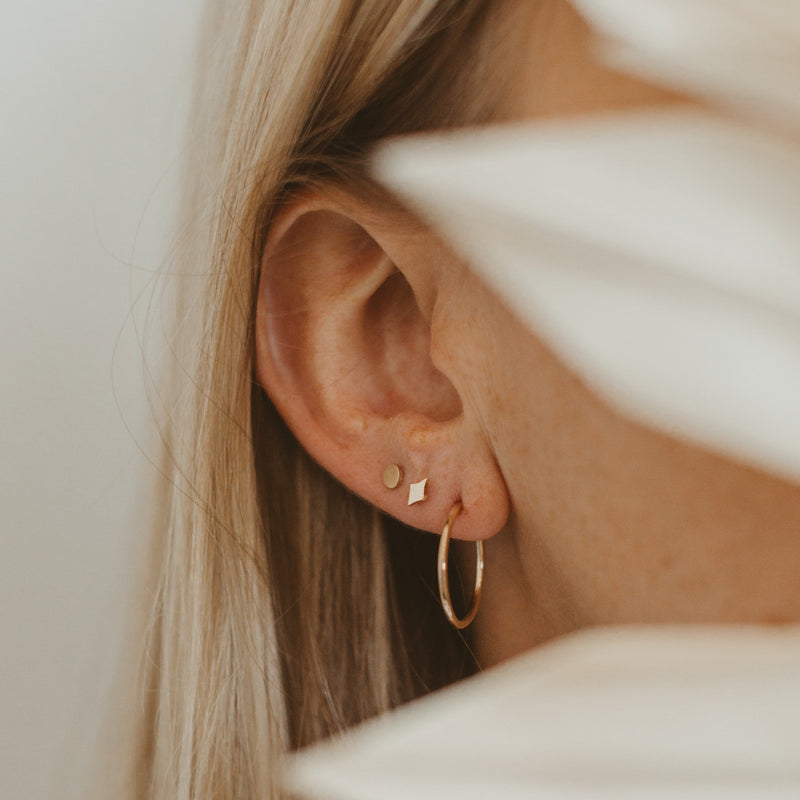 Gold Hoop Earrings 12mm - Rebecca | Linjer Jewelry